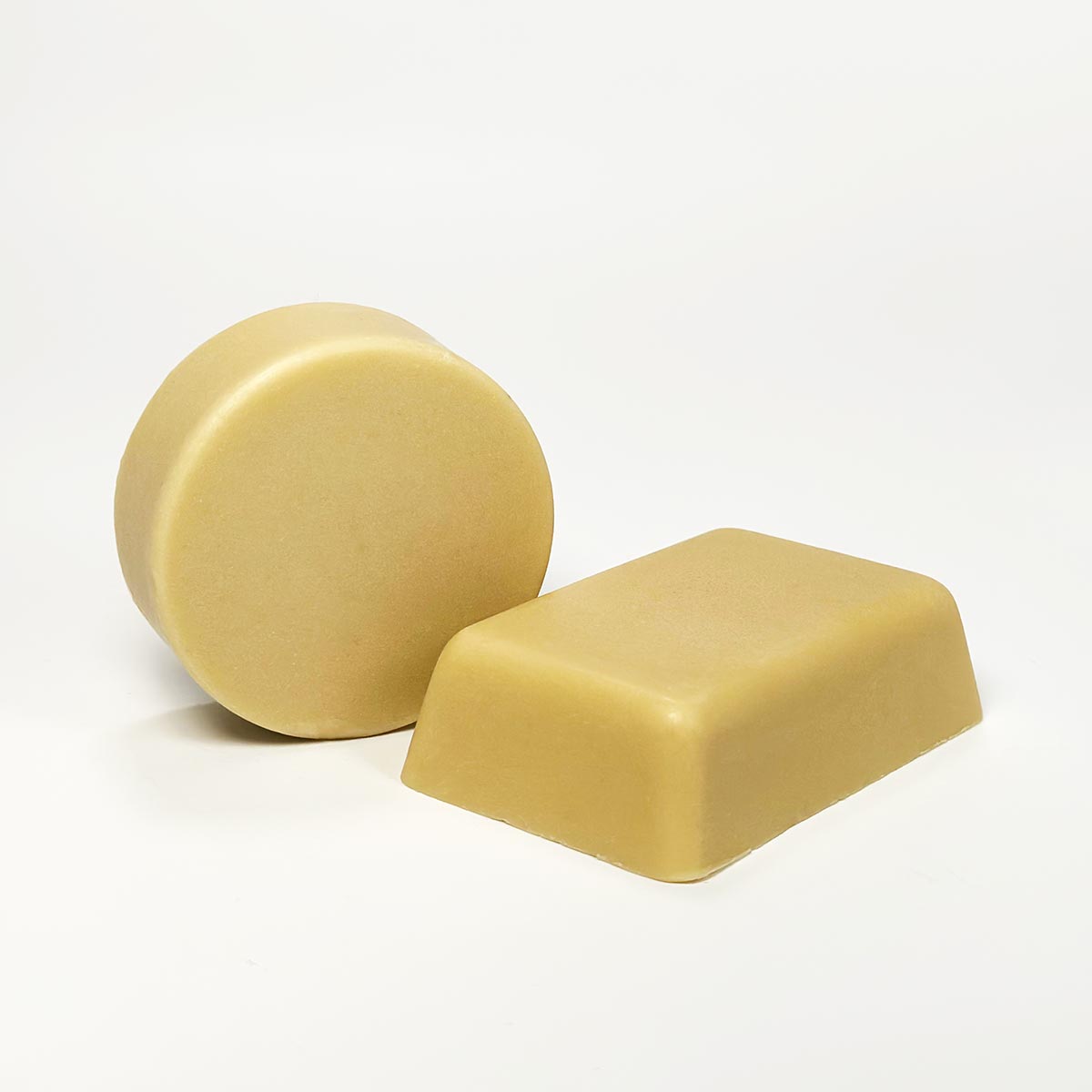 Surfboard wax applied correctly — right wax for every water temperature