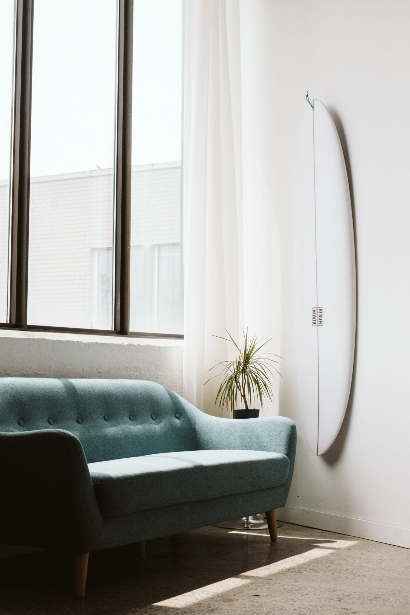 GNARWALL Surfboard Wall Rack (vertical tip - down) - Eisbach Riders Surfing Company